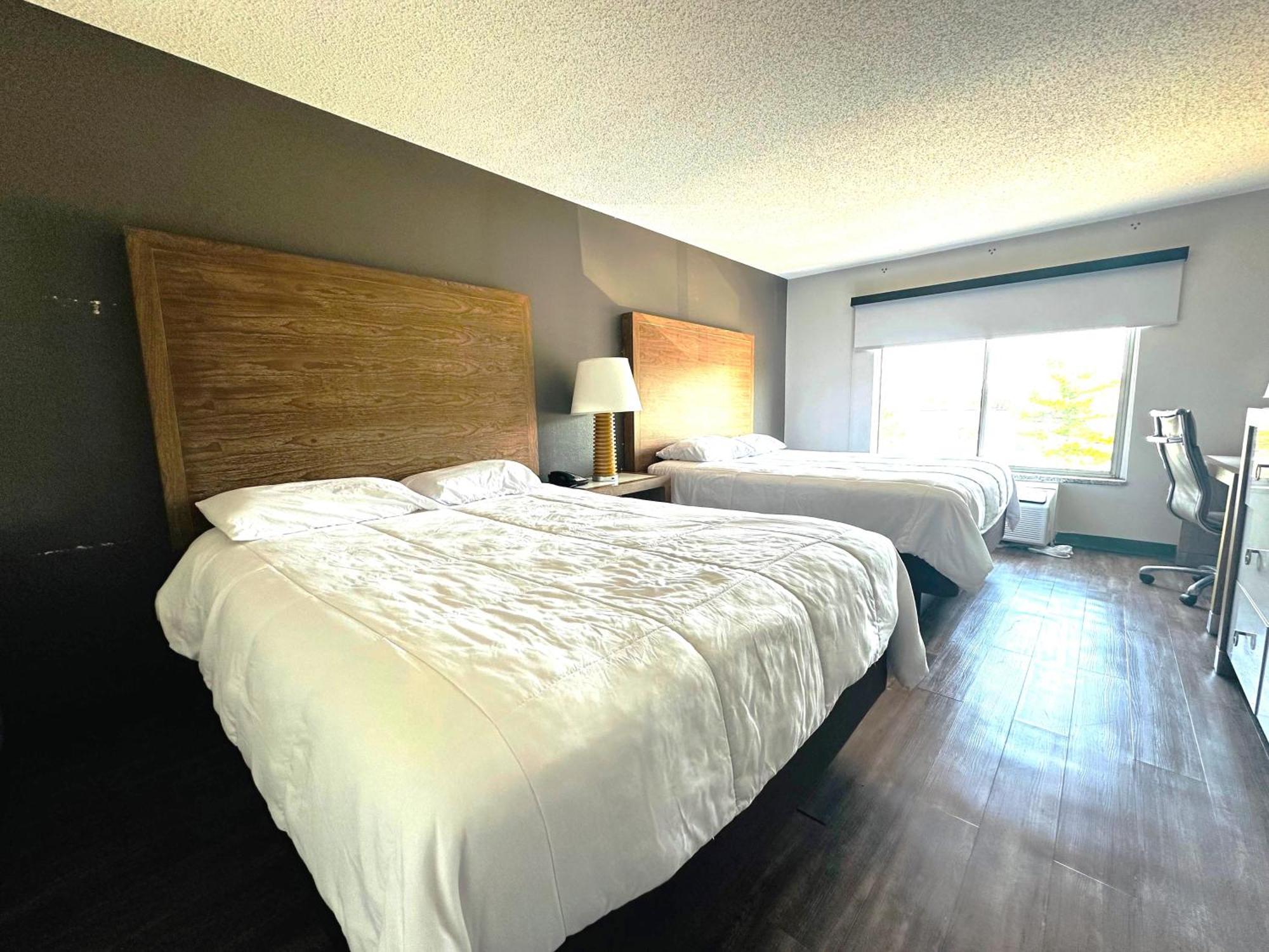 Baymont Inn And Suites By Wyndham Columbus / Near Osu Extérieur photo