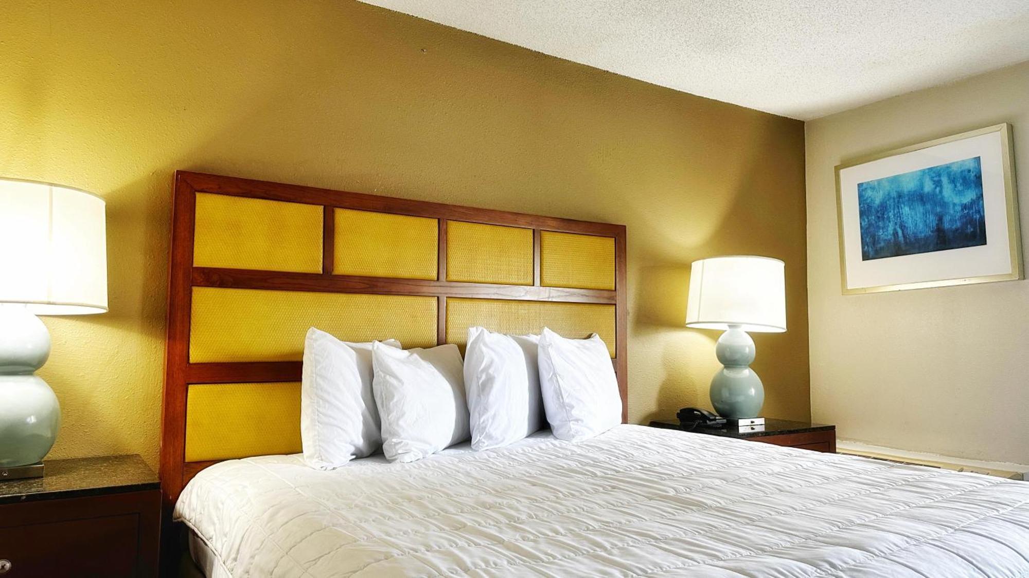 Baymont Inn And Suites By Wyndham Columbus / Near Osu Extérieur photo