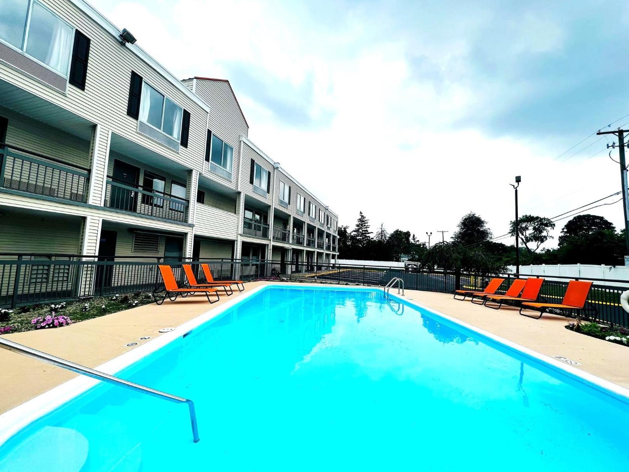 Baymont Inn And Suites By Wyndham Columbus / Near Osu Extérieur photo