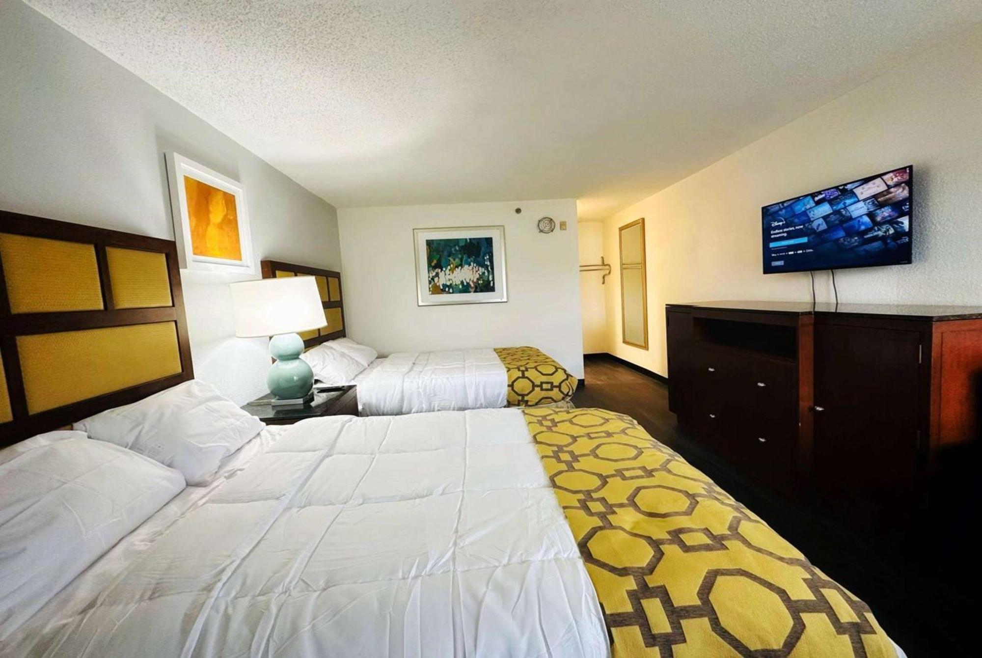 Baymont Inn And Suites By Wyndham Columbus / Near Osu Extérieur photo